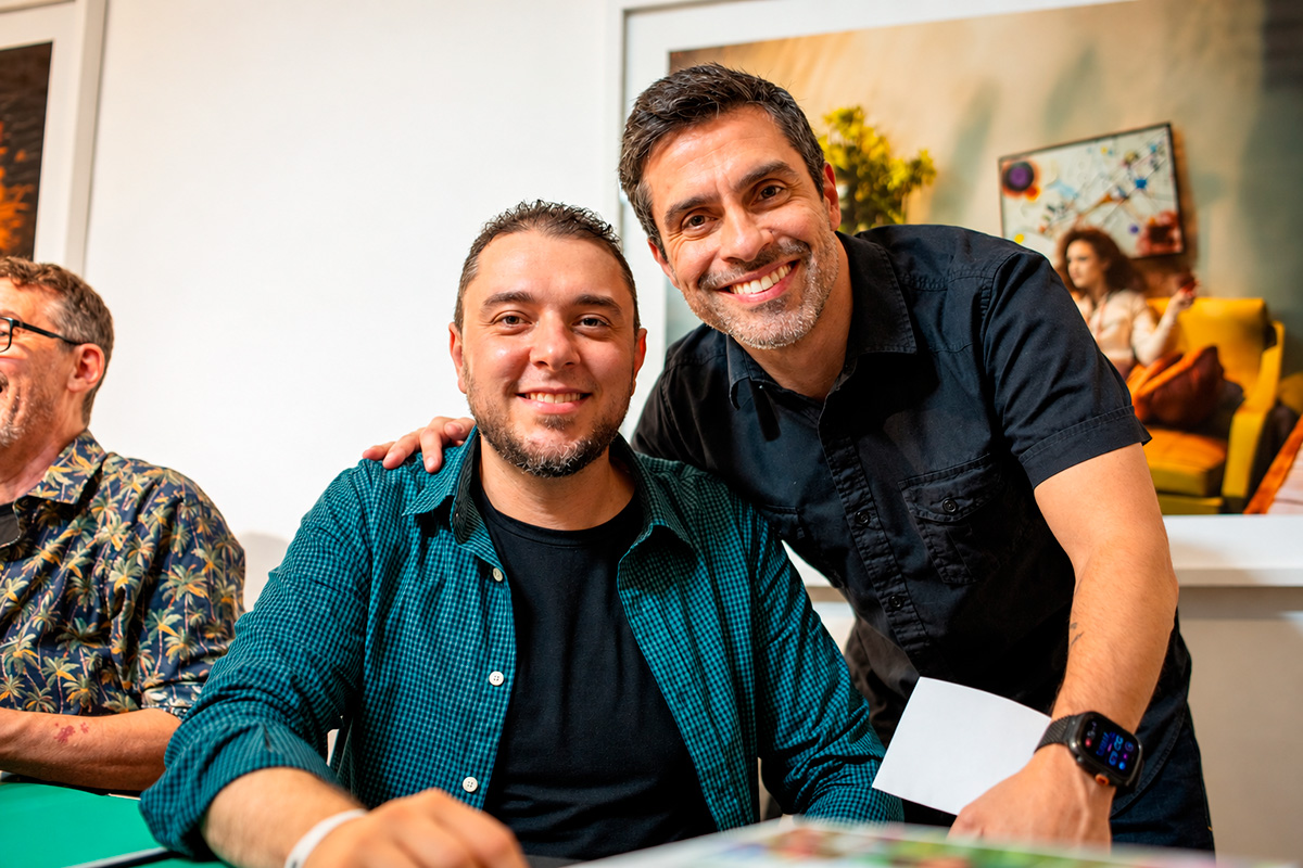 Fernando Vítolo com Luciano Amaral no lançamento de Alô?! Alô?! Planeta Terra Chamando!