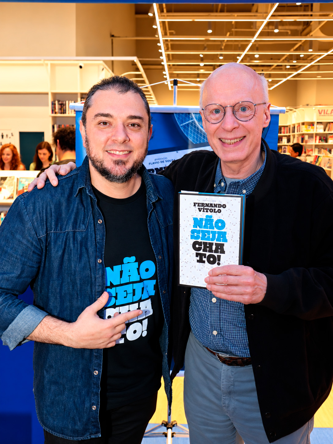 Fernando Vítolo com o ator Carlos Moreno no lançamento de Não Seja Chato