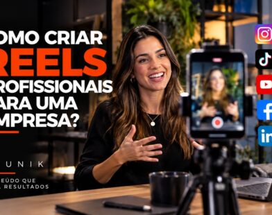 Profissional gravando vídeo vertical em ambiente de produção de Reels corporativos